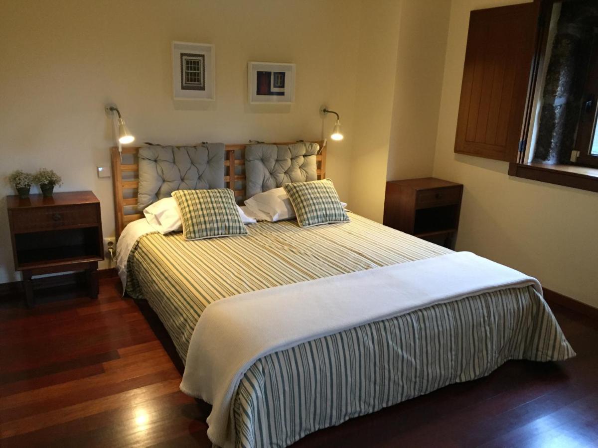 Bergui Guesthouse - ギマランイス エクステリア 写真