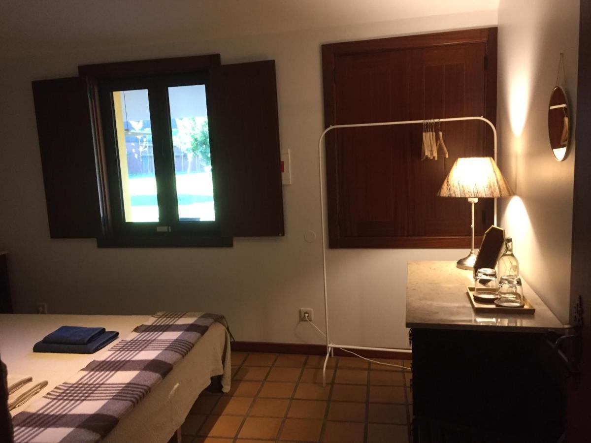Bergui Guesthouse - ギマランイス エクステリア 写真