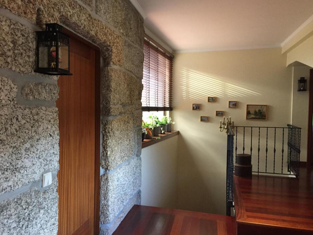 Bergui Guesthouse - ギマランイス エクステリア 写真