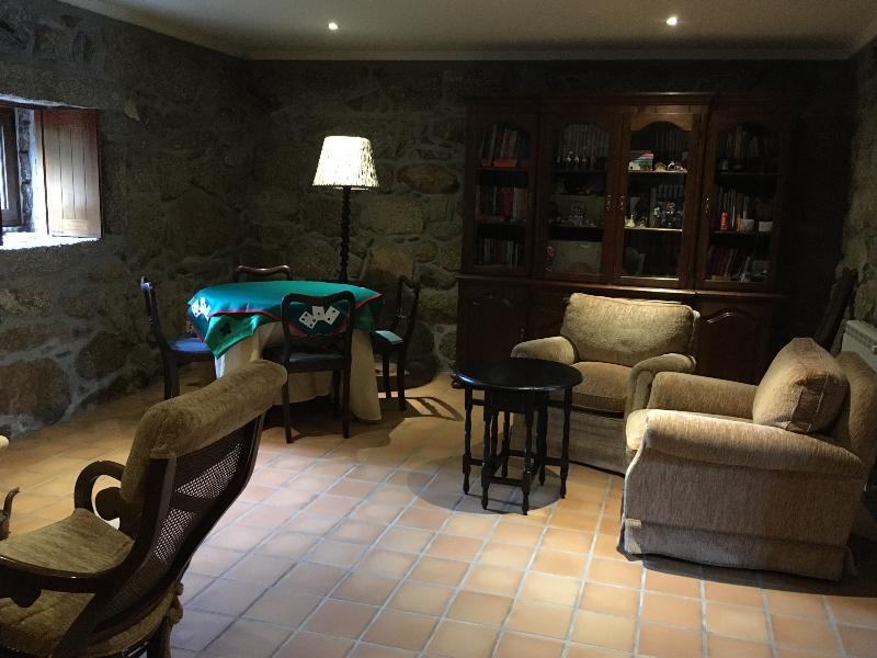 Bergui Guesthouse - ギマランイス エクステリア 写真