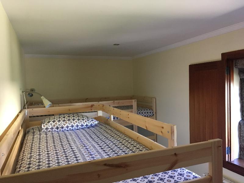 Bergui Guesthouse - ギマランイス エクステリア 写真